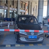 車(chē)道滑軌機(jī)(jī)器人